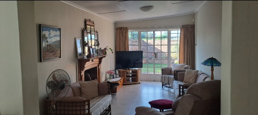 4 Bedroom Property for Sale in Van Riebeeck Hoogte Eastern Cape